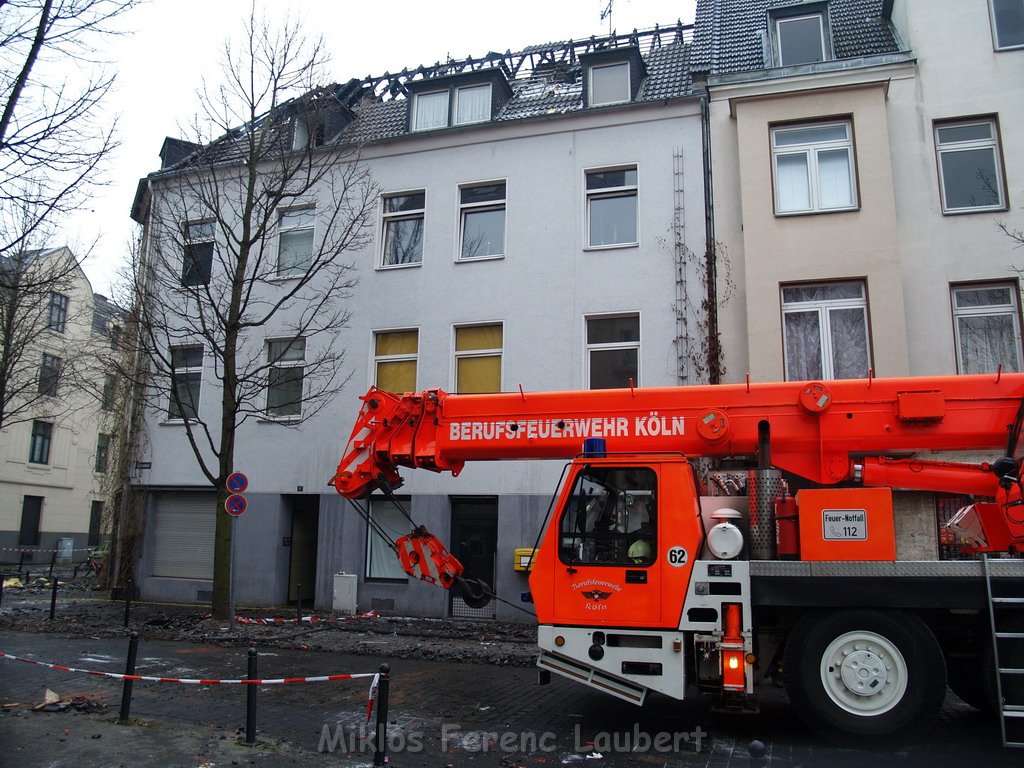 Dachstuhlbrand Koeln Gremberg Taunusstr Wetzlarerstr  P089.JPG